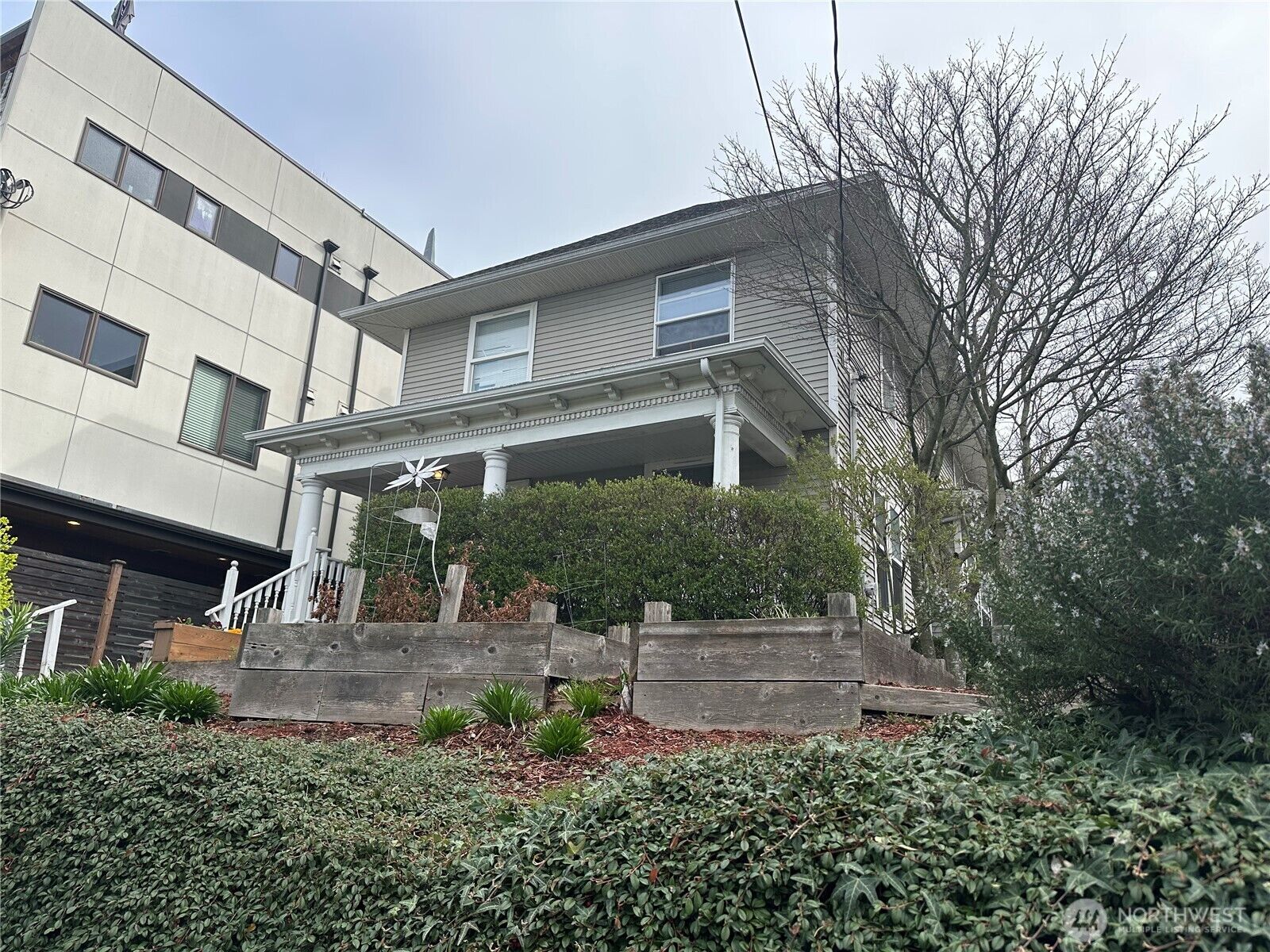 Property Photo:  1740  13th Avenue S  WA 98144 