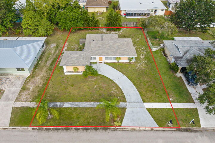 Property Photo:  153 NE Tunison Avenue  FL 34983 