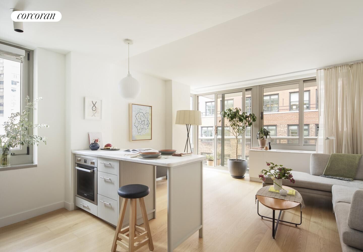 Property Photo:  234 E 46th Street 205  NY 10017 