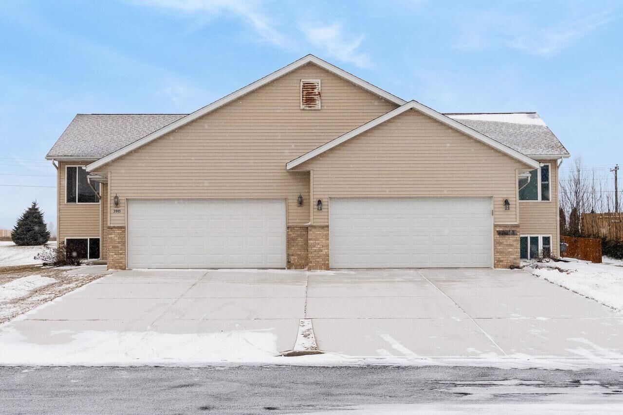 Property Photo:  2015 Nighthawk Lane  WI 53583 