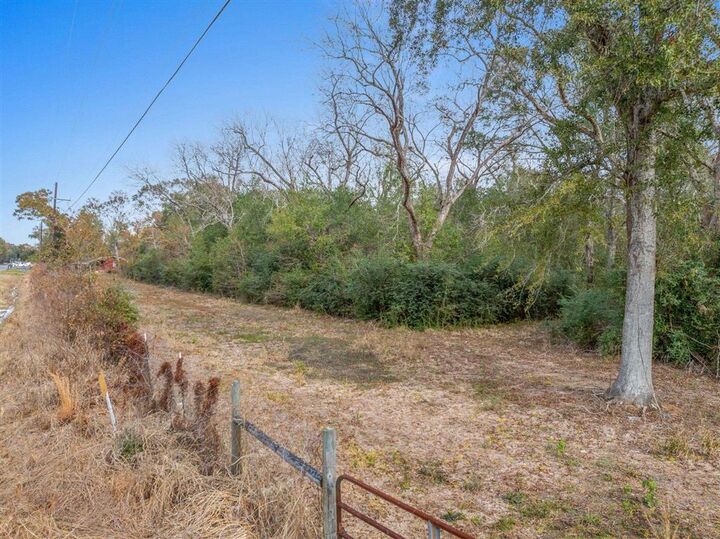 Property Photo:  5010 W D Rochelle Avenue  LA 70546 