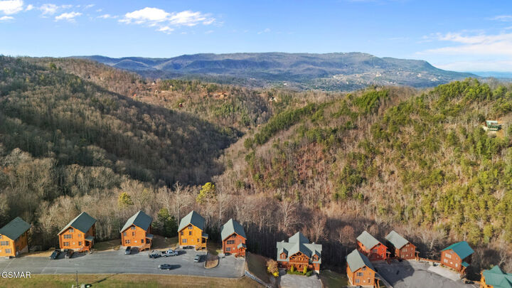 Property Photo:  2853 White Oak Ridge Ln  TN 37862 