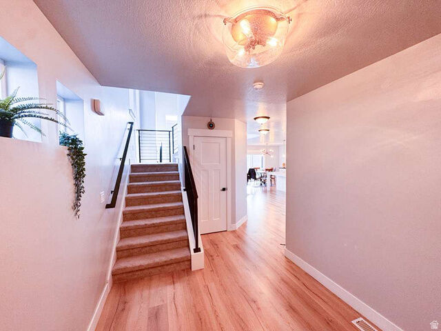 Property Photo: 977 W Brennan St UT 84065