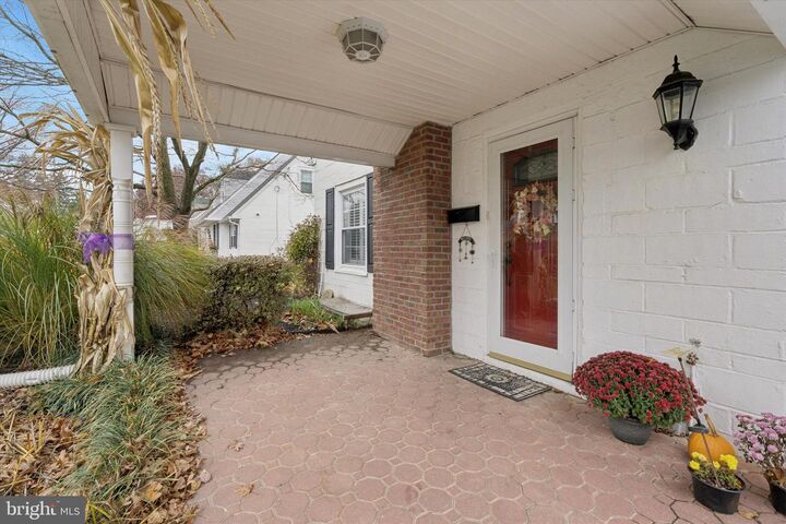 Property Photo:  642 Kirkwood Street  PA 19046 