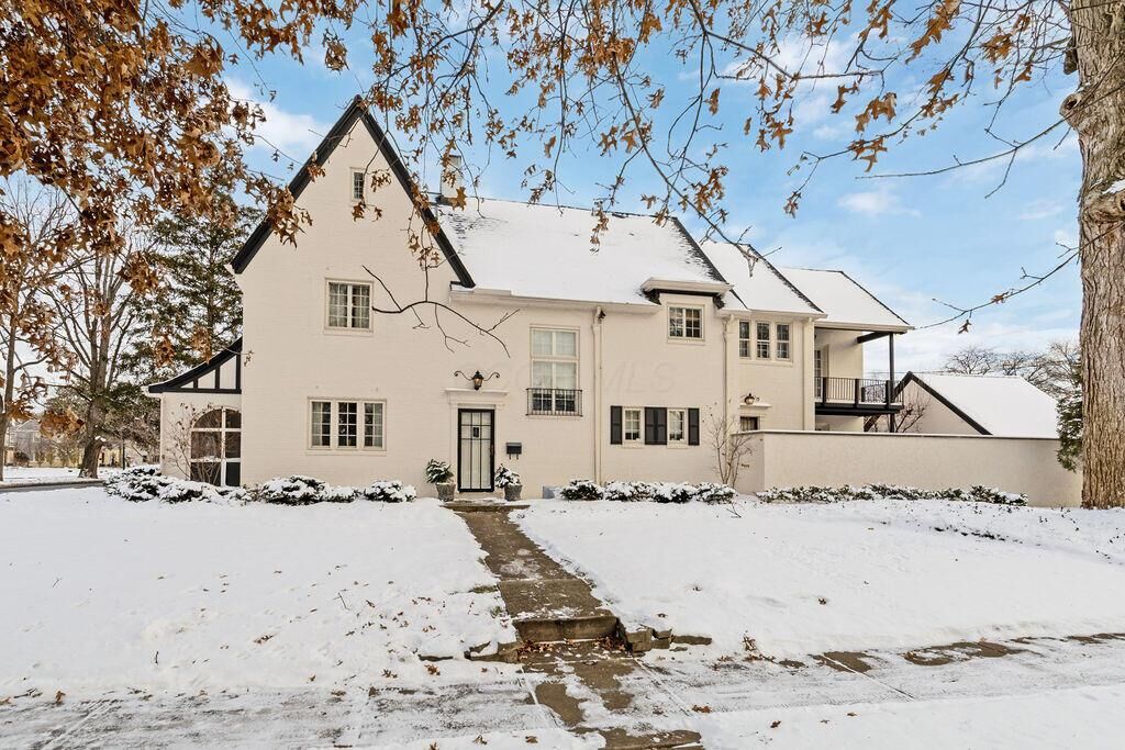 Property Photo:  2417 Fair Avenue  OH 43209 