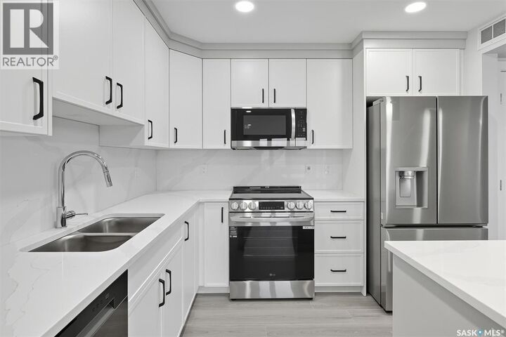 Property Photo:  208 318 108th Street W  SK S7N 1P8 