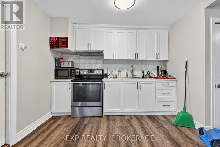 Property Photo:  225-227 Victoria Avenue  ON K7G 2S3 