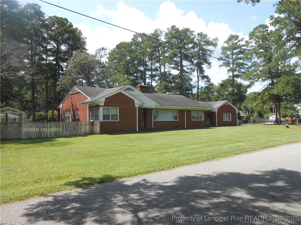 Property Photo:  2405 N Kenan Avenue  NC 28358 