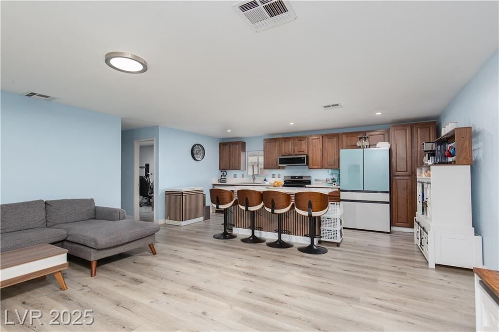 Property Photo: 330 Sir Richard East Drive NV 89110