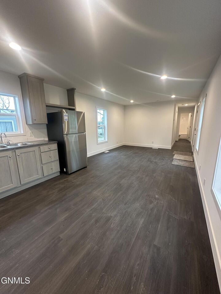 Property Photo: 117 Countryside Lane ND 58554