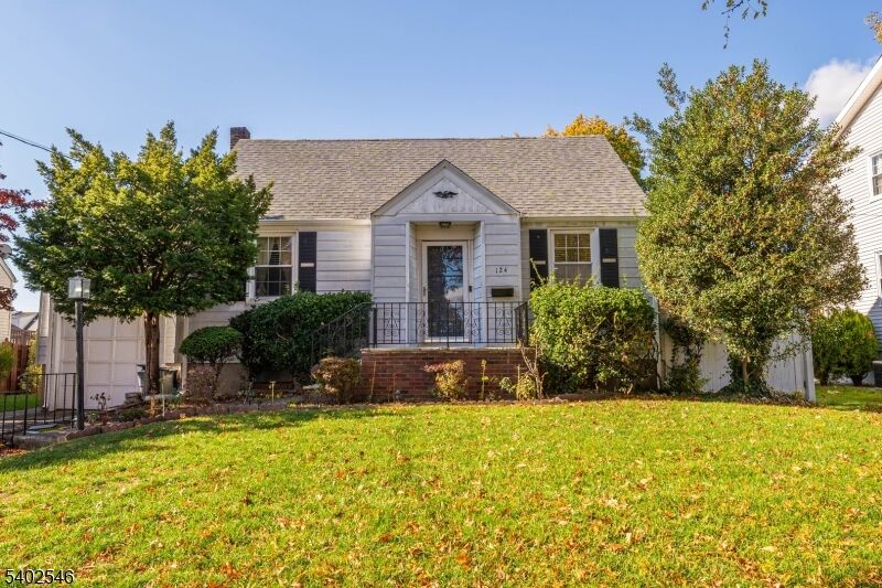 Property Photo:  124 Hazley Ave  NJ 07662 