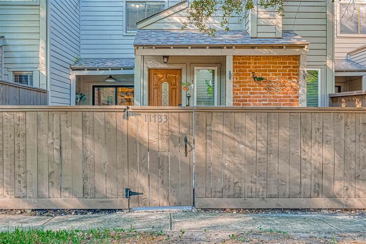 Property Photo:  11733 Lakeside Place Drive  TX 77077 