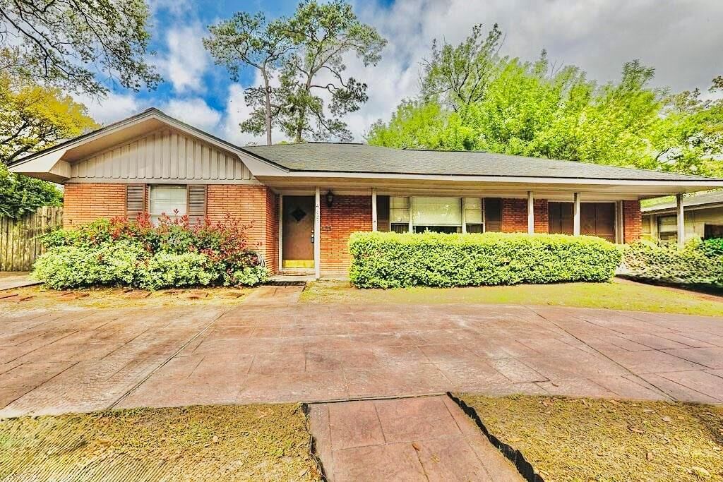 Property Photo:  4825 Ella Boulevard  TX 77018 