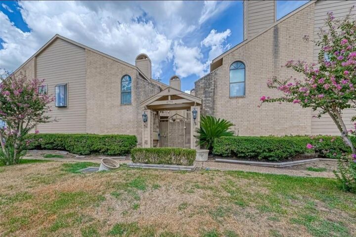 Property Photo: 6750 Sands Point Drive TX 77074