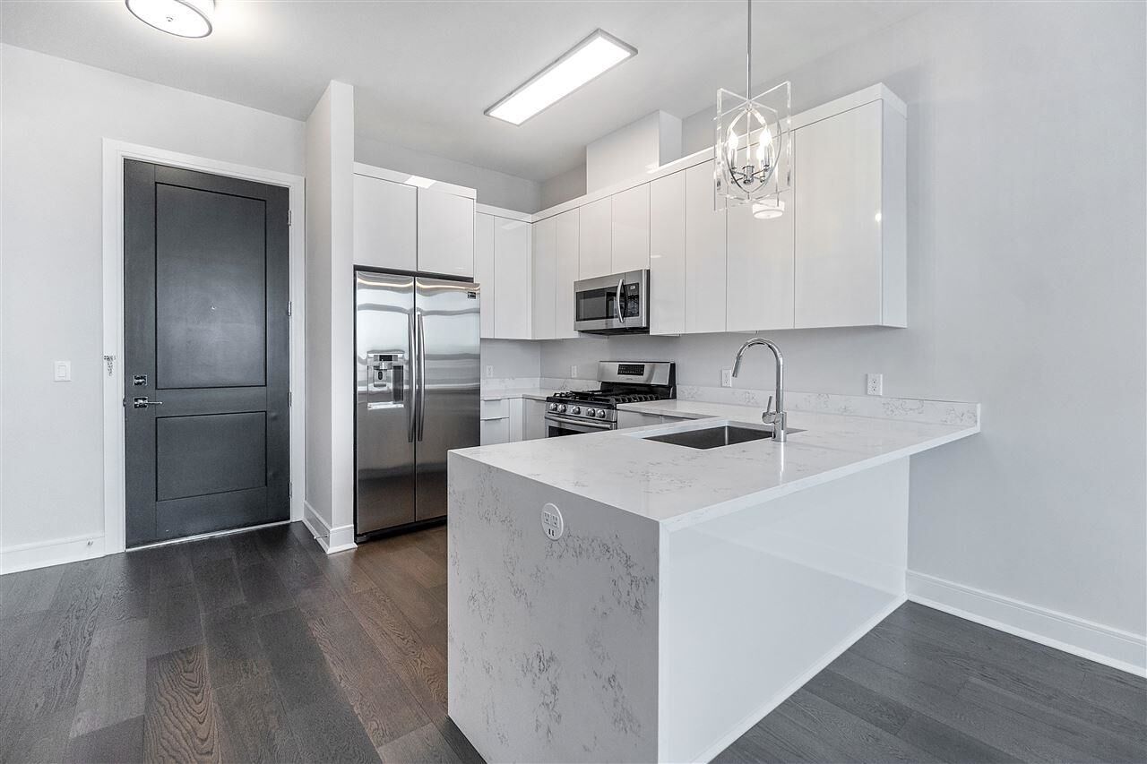 Property Photo:  119 Peter St 403  NJ 07087 