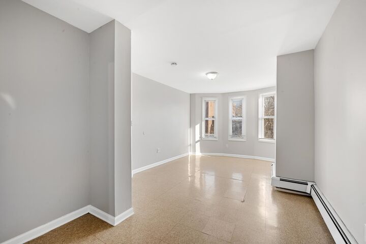 Property Photo:  2275 Kennedy Blvd 3  NJ 07304 