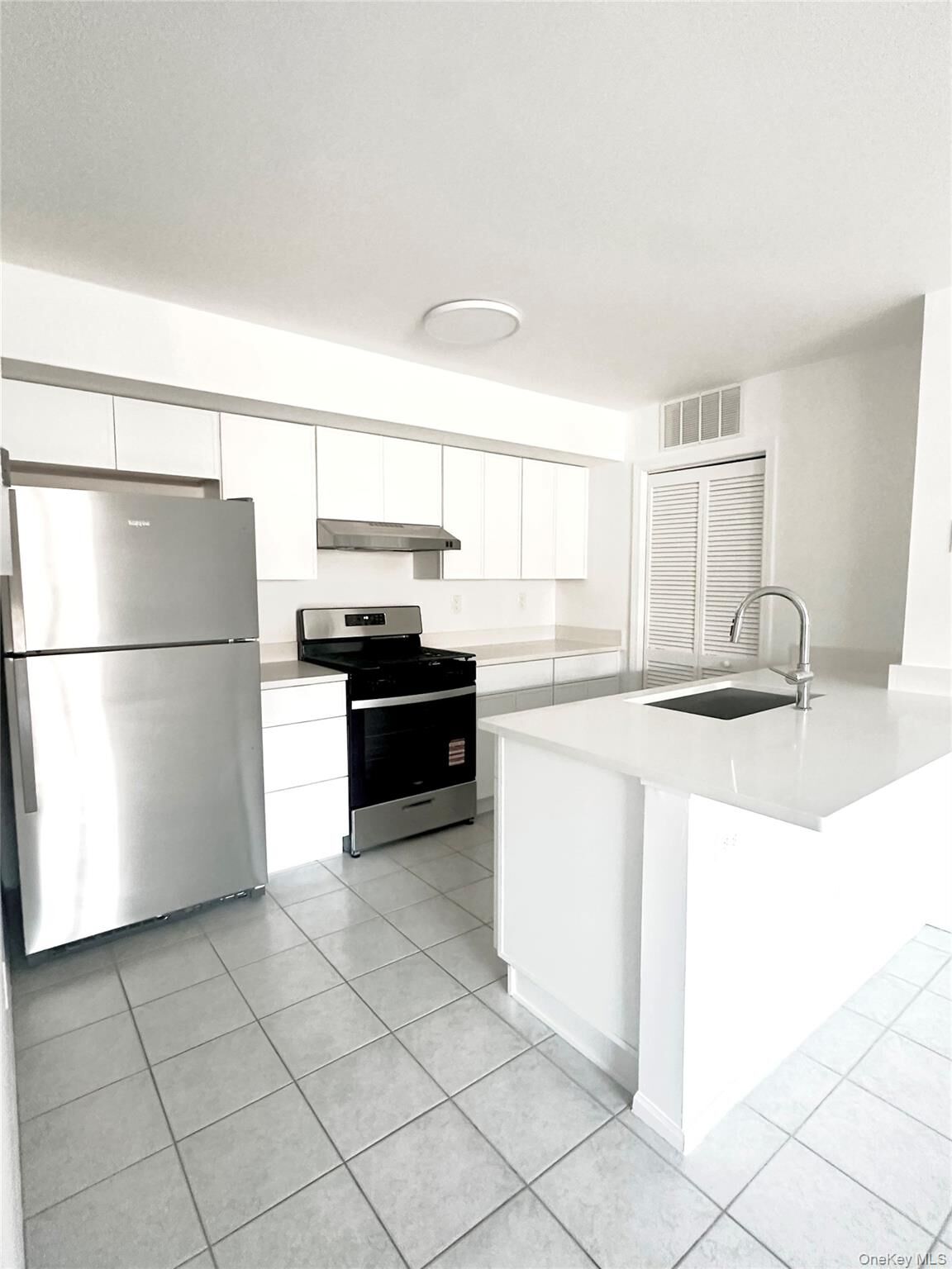 Property Photo:  854 E Crooked Hill Road  NY 10965 