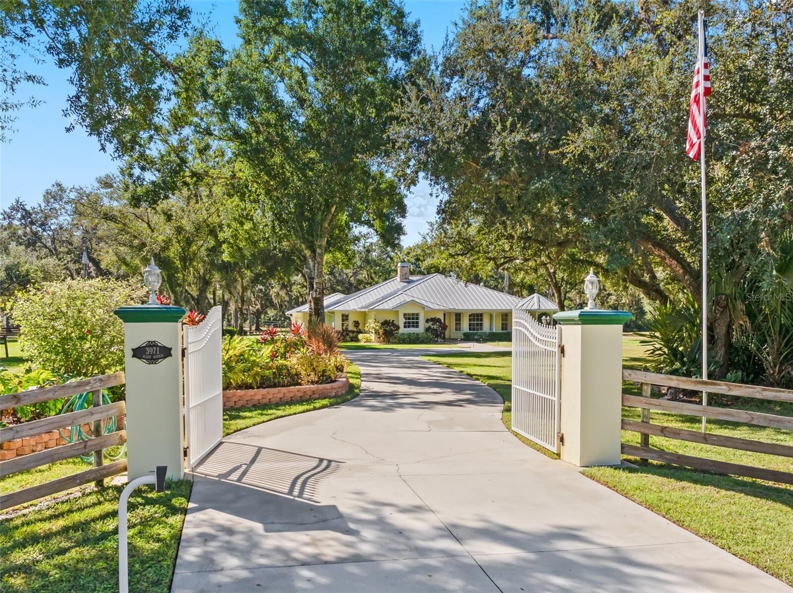 Property Photo:  3971 Albin Avenue  FL 34286 