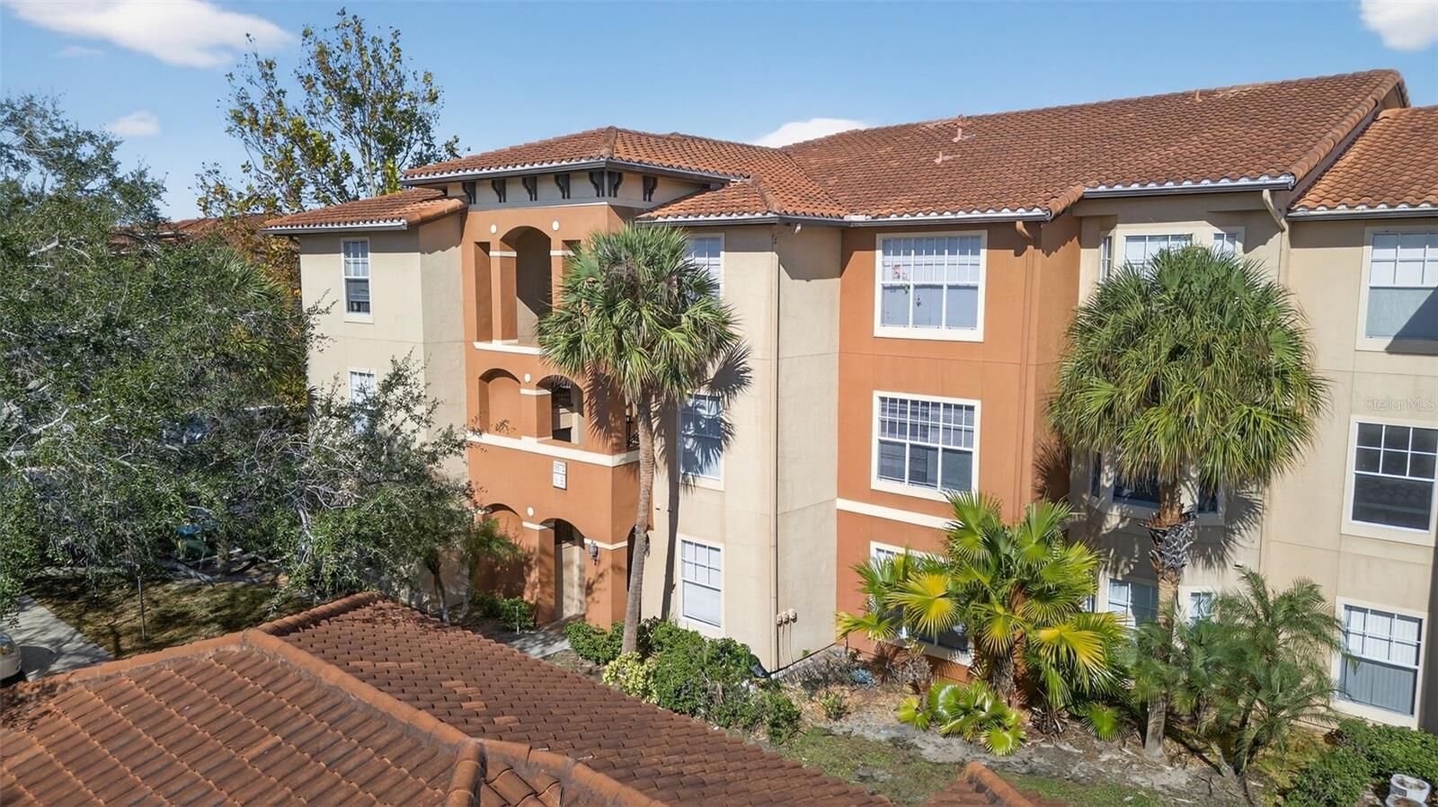 Property Photo:  5572 Metrowest Boulevard 304  FL 32811 