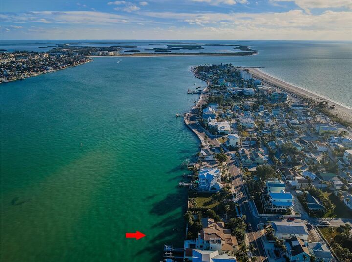 Property Photo:  1403 Pass A Grille Way  FL 33706 