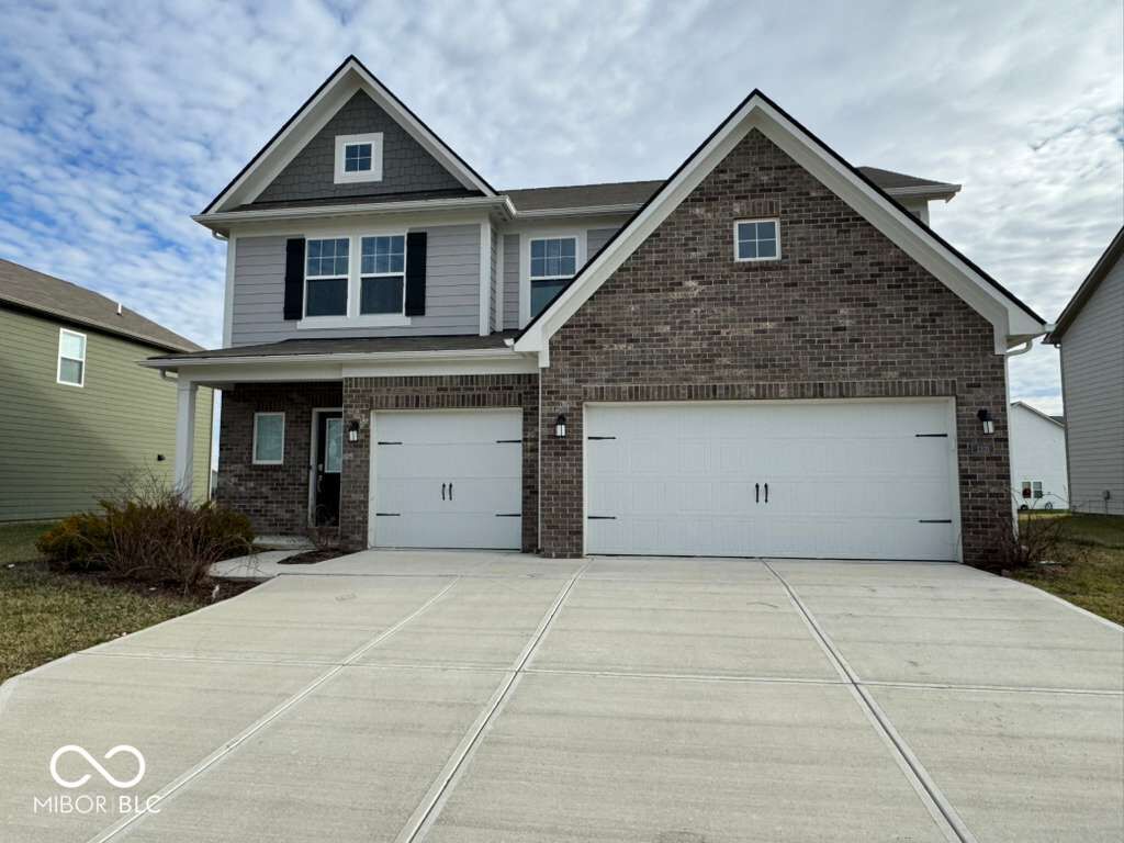 Property Photo:  2321 S Stonehill Way  IN 46163 