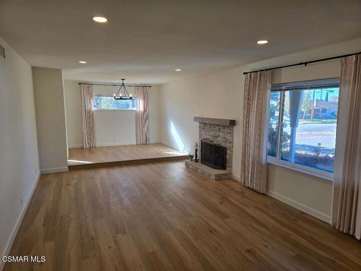 Property Photo: 1404 Suffolk Avenue CA 91360