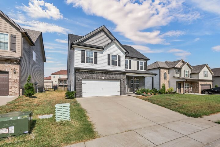 Property Photo:  1525 Citadel Ct  TN 37042 