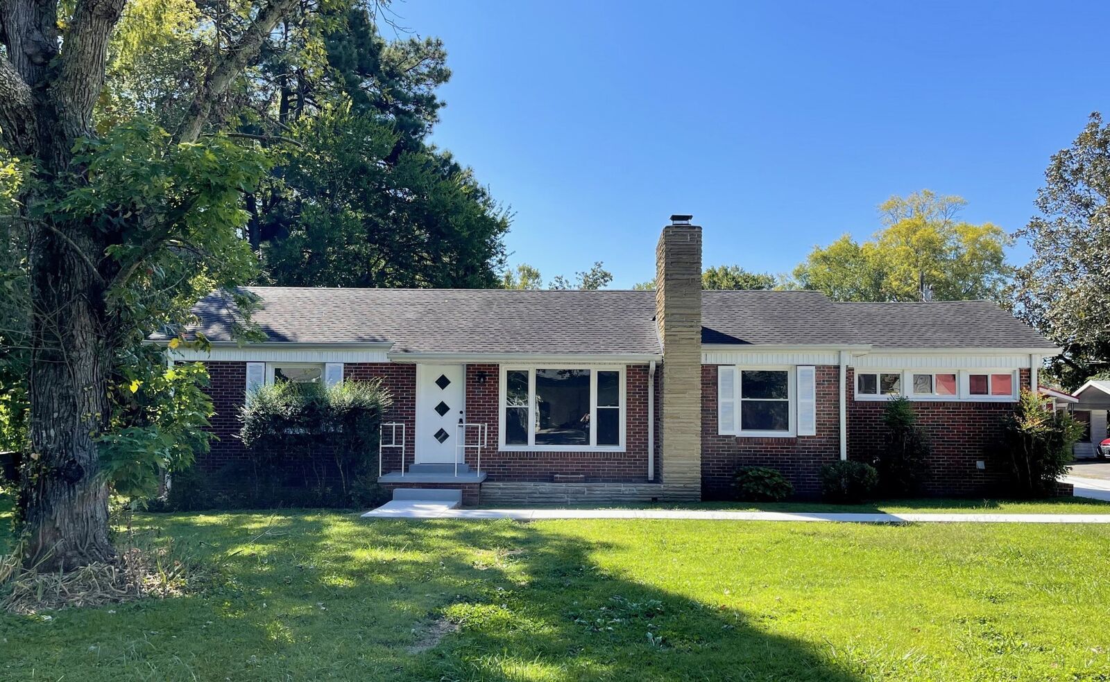 Property Photo:  1209 Bel Aire Dr  TN 37388 