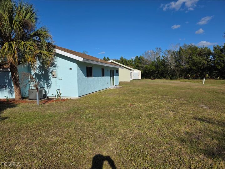 Property Photo:  2024 Steamboat Circle  FL 33935 