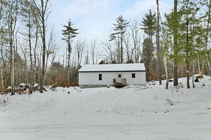 Property Photo:  23 Woodcrest Drive  NH 03864 