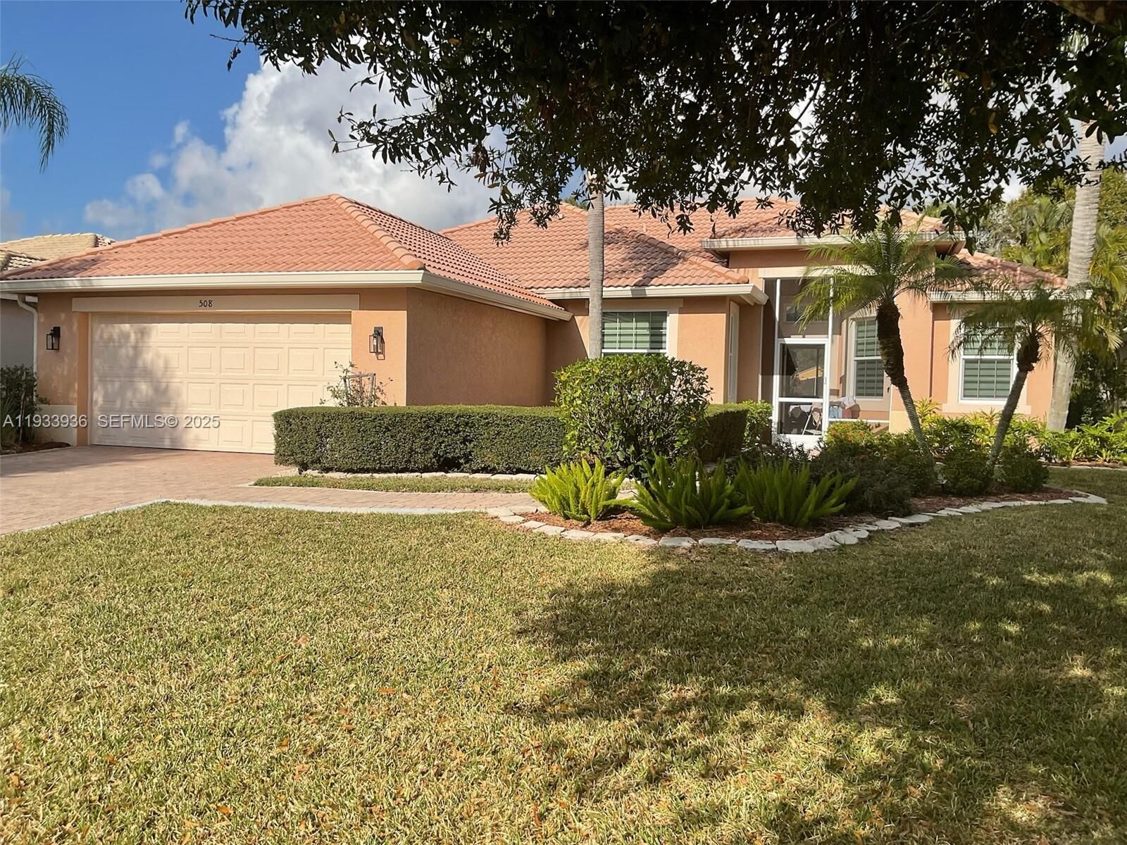 Property Photo:  508 NW Waverly Cir  FL 34983 
