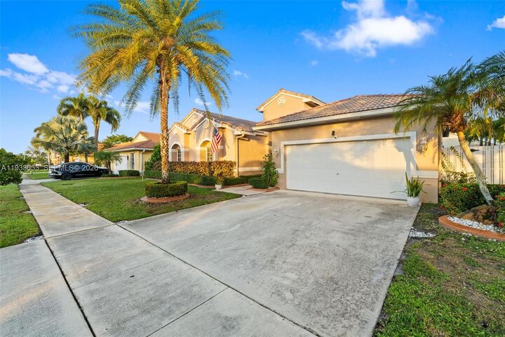 Property Photo:  343 SW 187th Ter  FL 33029 