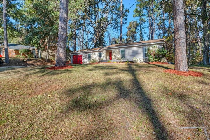 Property Photo: 2072 Darnell Circle FL 32303