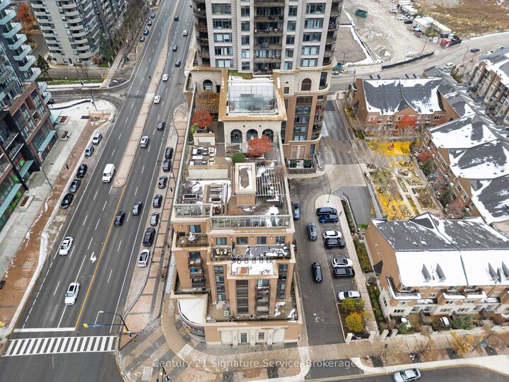 Property Photo:  385 Prince Of Wales Drive 2001  ON L5B 0C6 