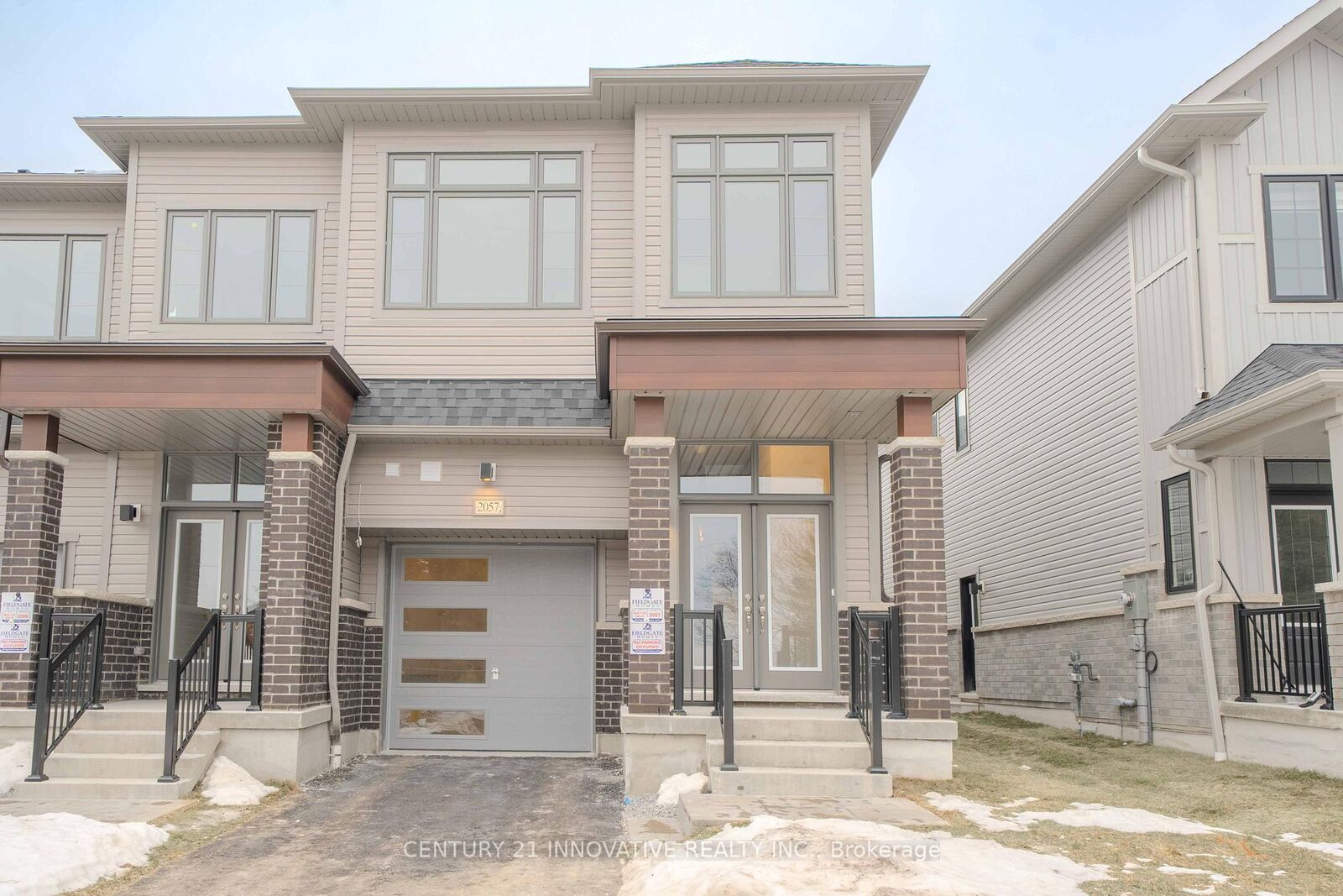Property Photo:  2057 Horace Duncan Crescent  ON L1L 0W4 