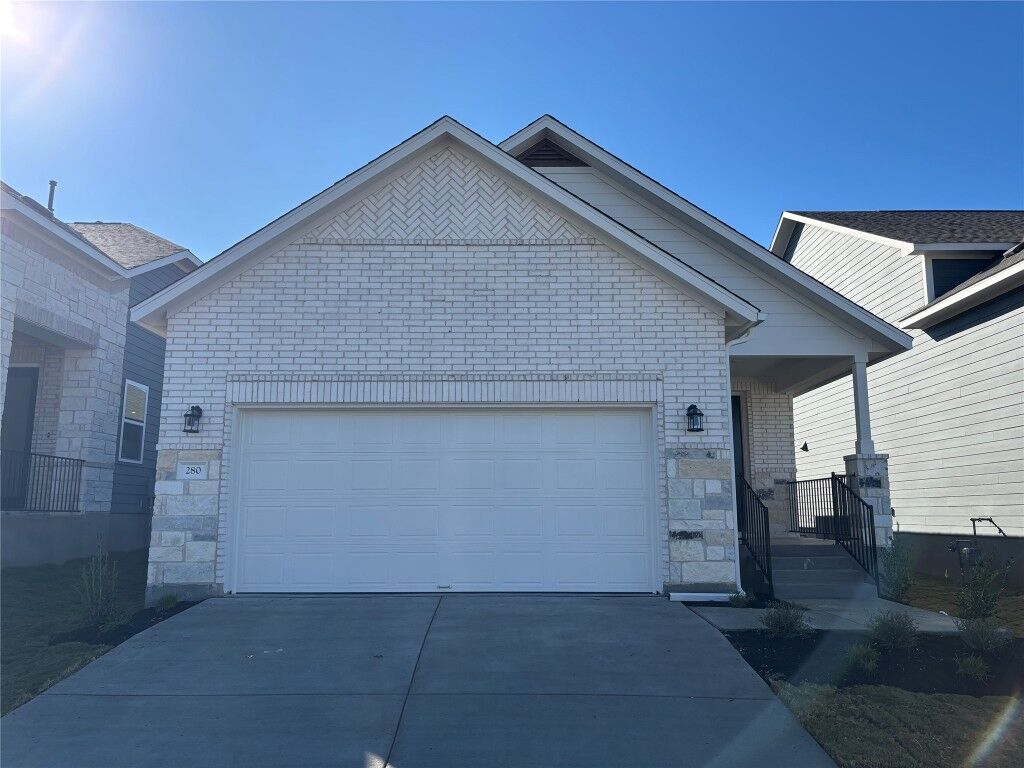 Property Photo:  280 Ranier Way  TX 78620 