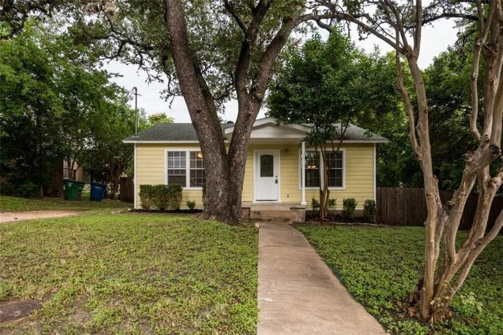 Property Photo:  2802 S 4th Street  TX 78704 