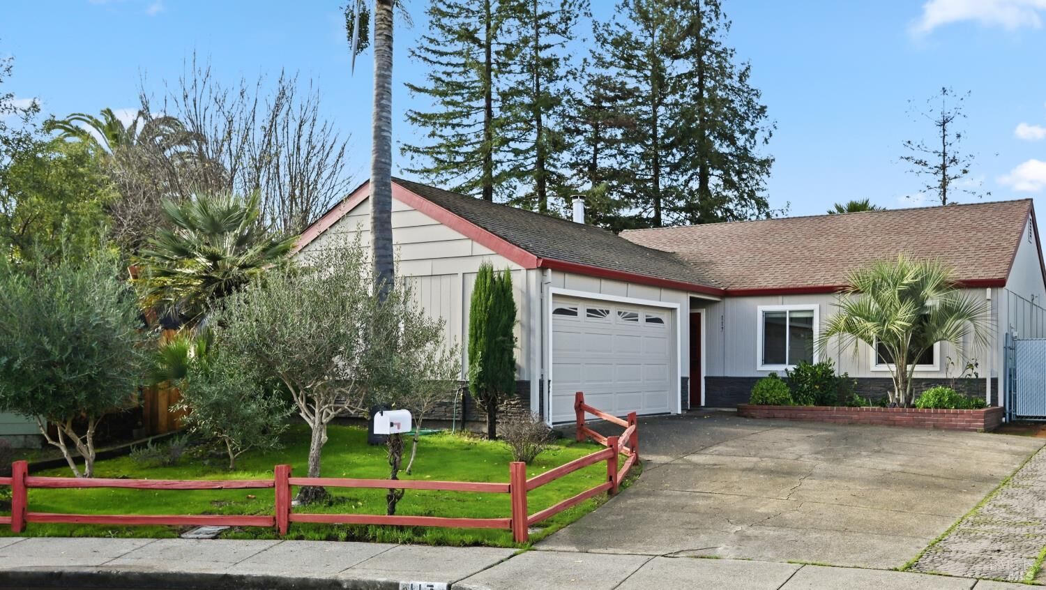 Property Photo: 117 Marvin Court CA 94954