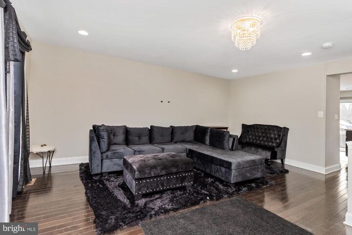 Property Photo:  2020 Riding Crop Way  MD 21244 