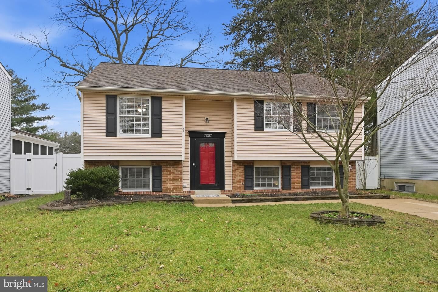 Property Photo:  7887 Mansion House Crossing  MD 21122 