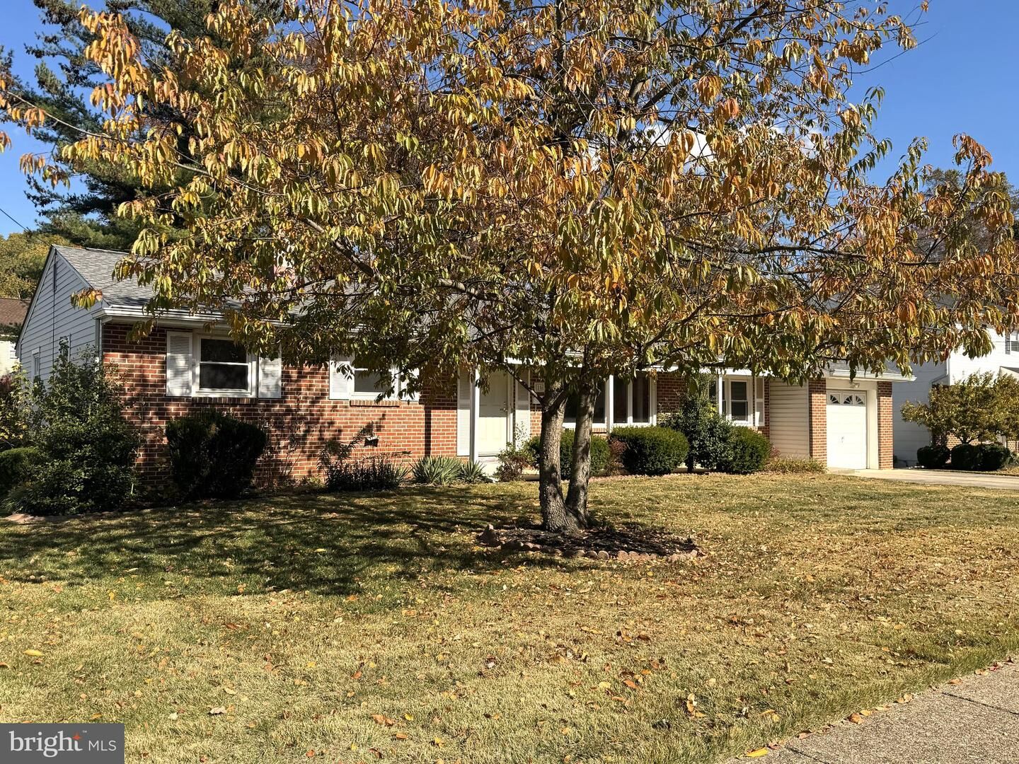 Property Photo:  16 Dewberry Drive  NJ 08610 