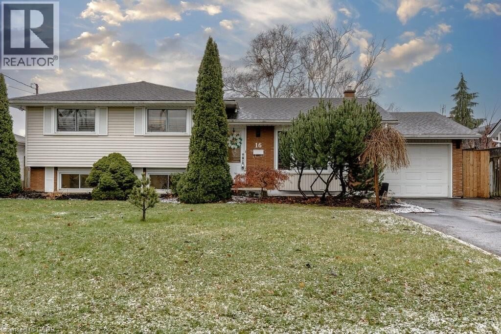 Property Photo: 16 Old Oxford Road ON L2M 2J9