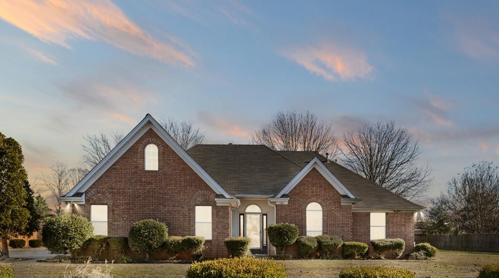 Property Photo:  102 Brandywine Cove  AR 72364 