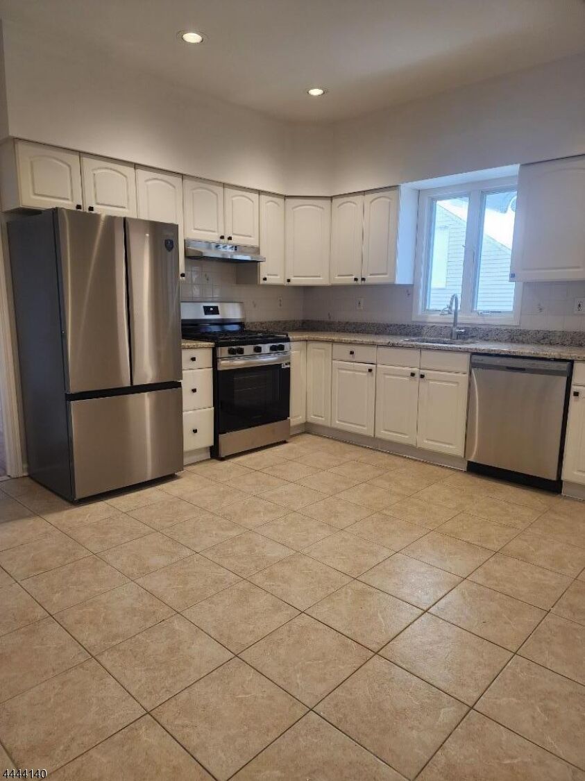 Property Photo:  40 West St  NJ 07940 