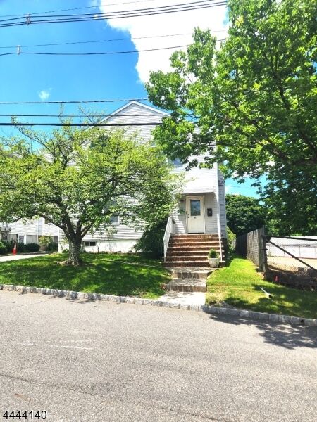 Property Photo:  40 West St  NJ 07940 