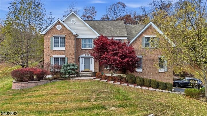 Property Photo:  13 Old Schoolhouse Rd  NJ 08802 