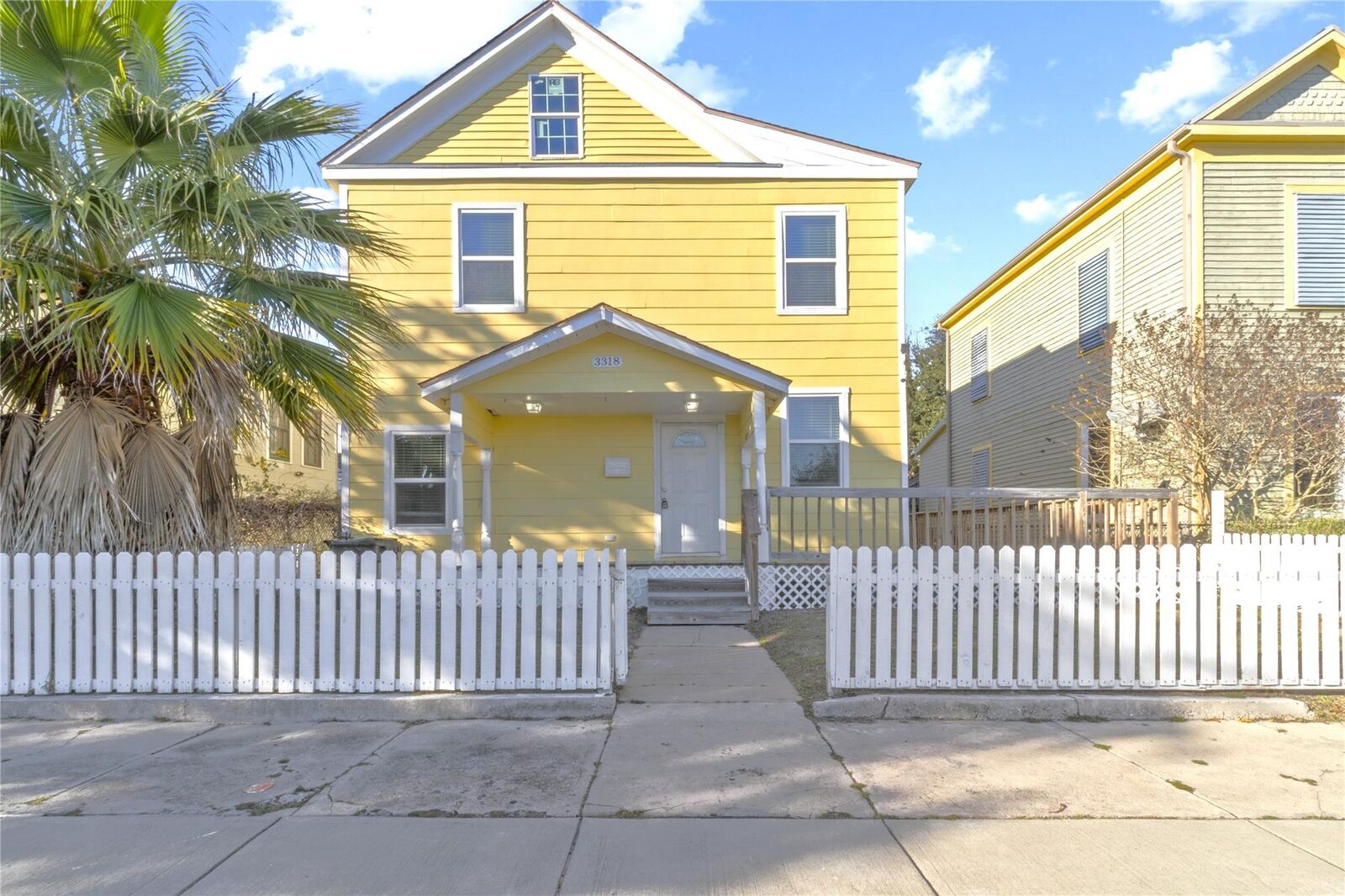 Property Photo:  3318 Avenue M  TX 77550 