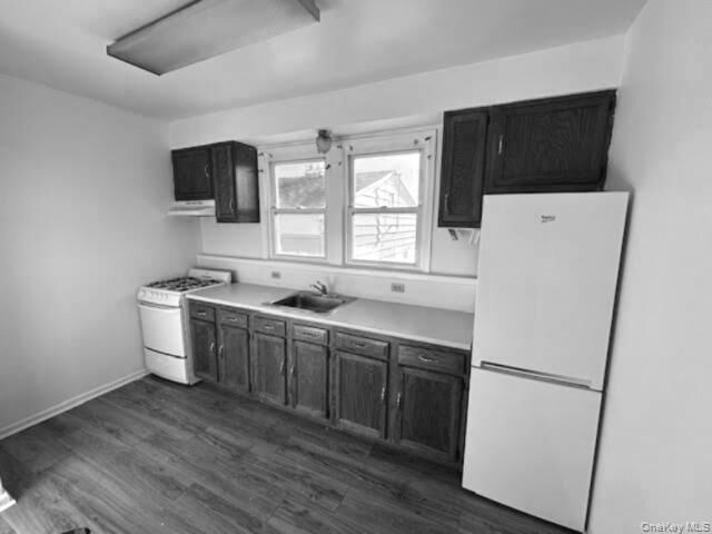 Property Photo:  50 Huber Place 2nd Floor Rear  NY 10704 