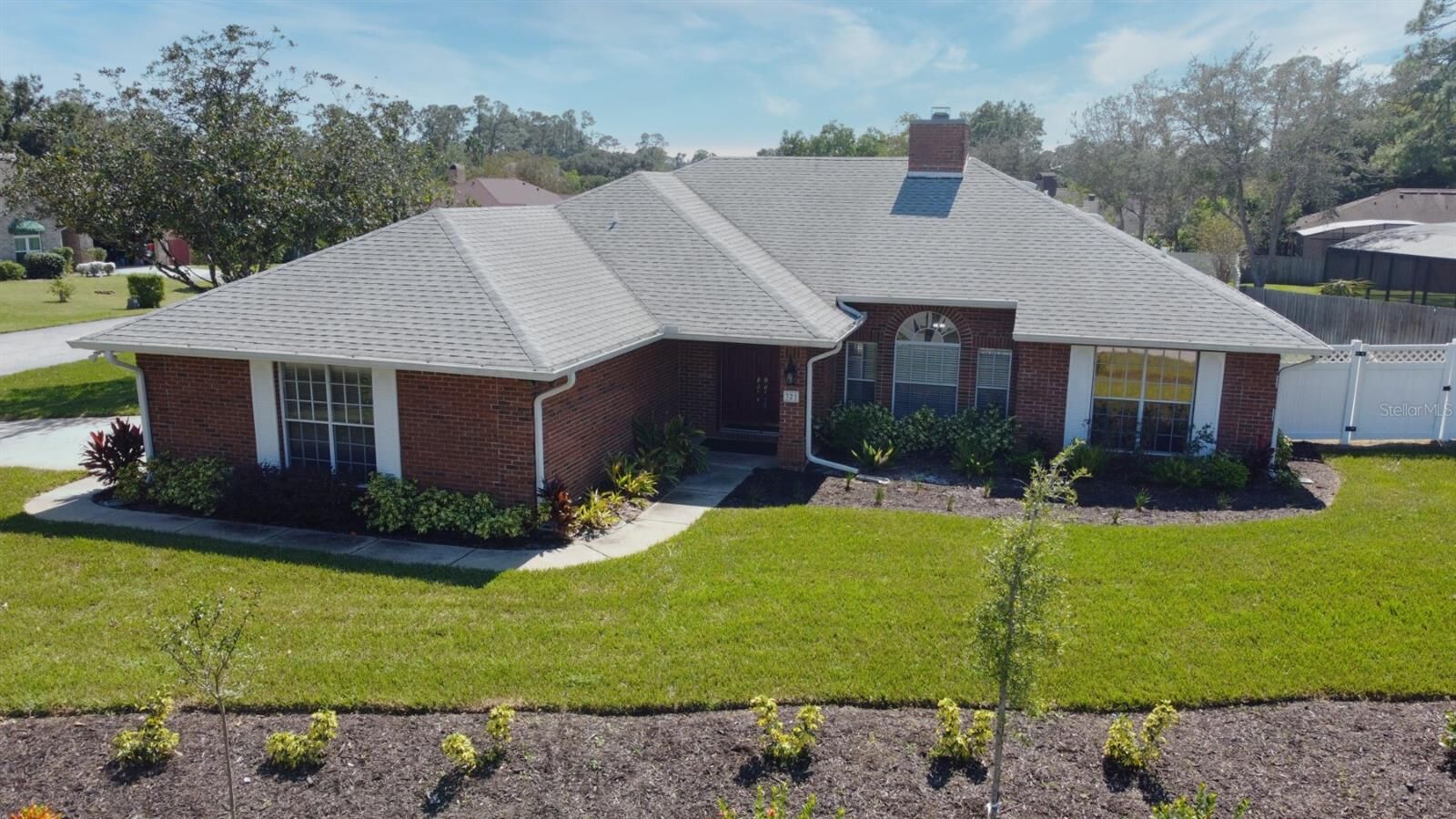 Property Photo:  321 Song Bird Road  FL 32713 