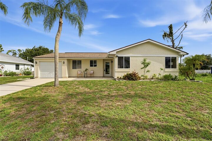 Property Photo:  10421 Chablis Avenue  FL 34224 